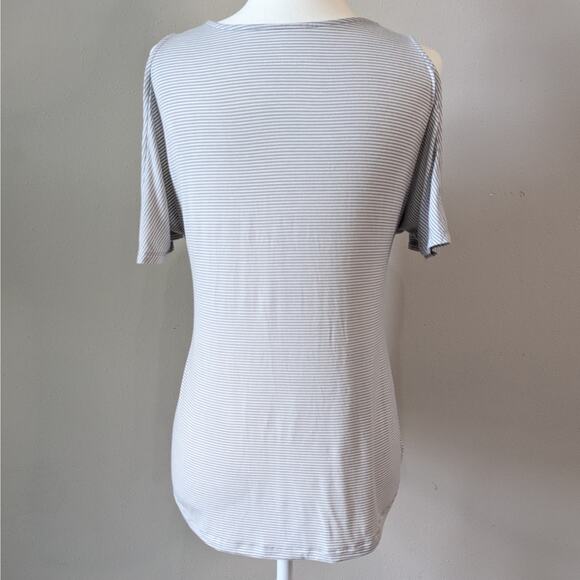 American Eagle Y2K Soft & Sexy T Criss-Cross Gray Stripe V-Neck Cutout Tee XS - Picture 5 of 11